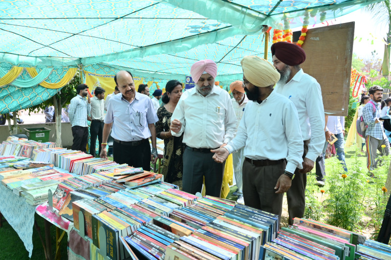 Book Fair 6