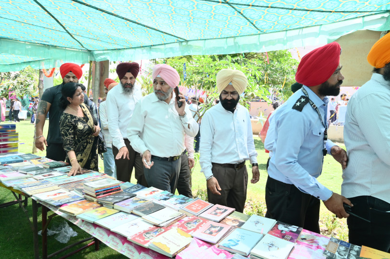 Book Fair 5
